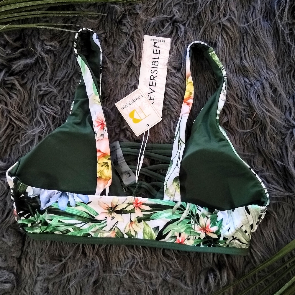 Bikini - Picture 3 of 3